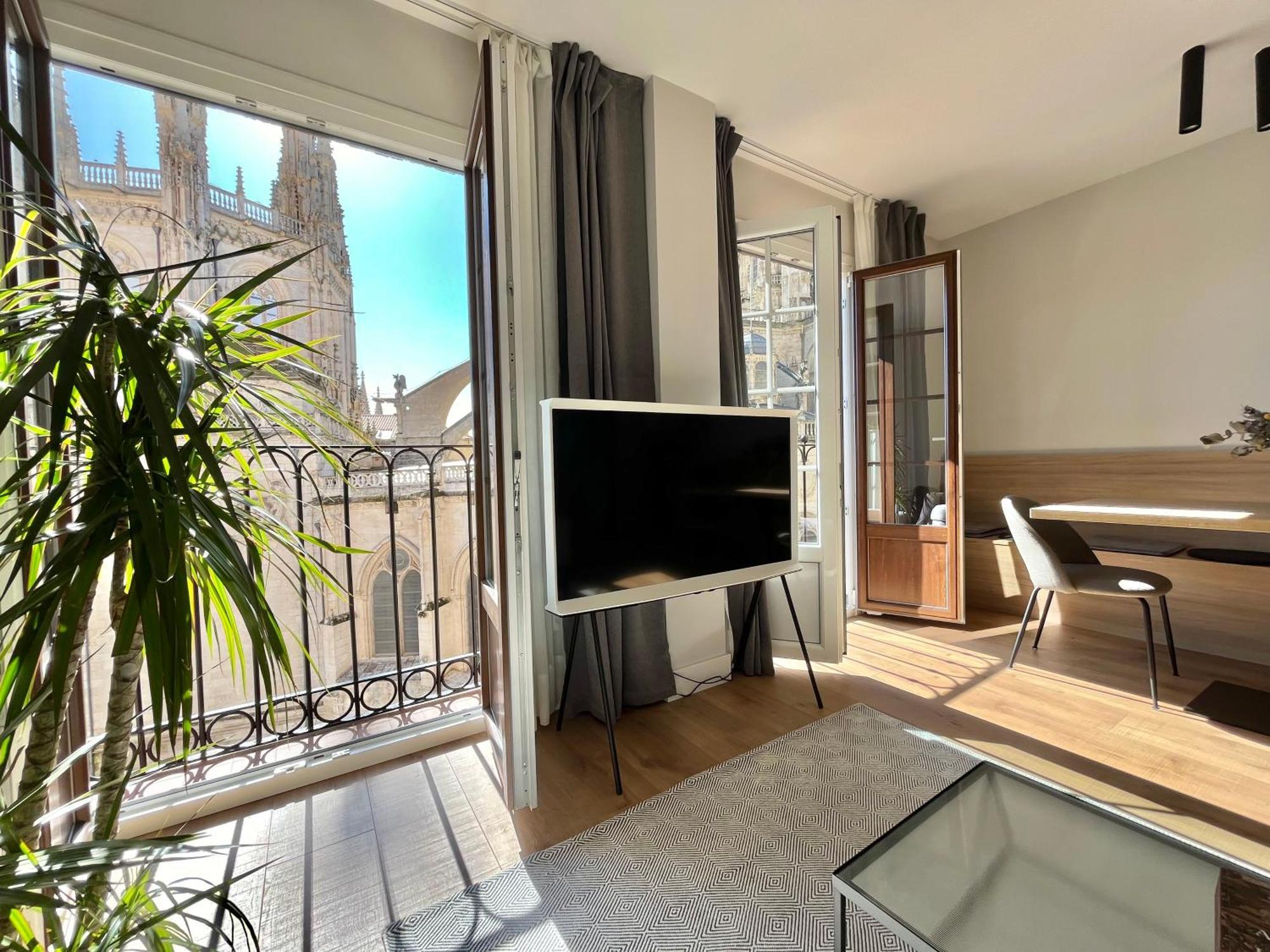 Acariciando La Catedral Vista Espectacular Apartment บูร์โกส ภายนอก รูปภาพ